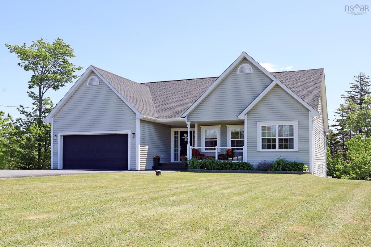 335 Hemlock Drive, Upper Tantallon, (MLS® 202312377) RE/MAX nova