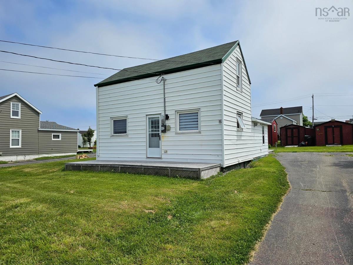 8 Middle Street, Donkin, (MLS® 202313434) RE/MAX nova