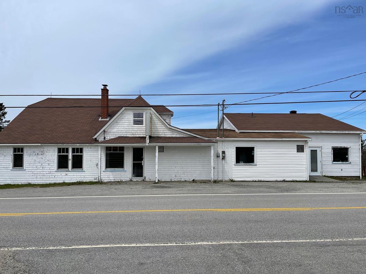 12371239 Highway 3, Middle East Pubnico, (MLS® 202313474) RE/MAX nova
