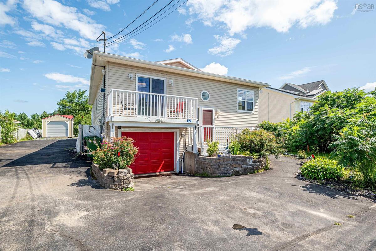 52 Grove Avenue, Beaver Bank, (MLS® 202316224) RE/MAX nova