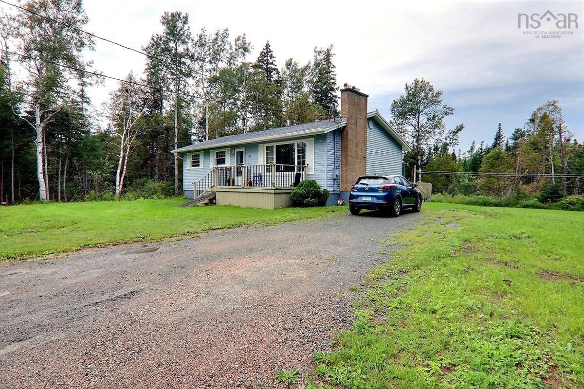 10 Hilltop Drive, Sydney Forks, (MLS® 202318186) RE/MAX nova