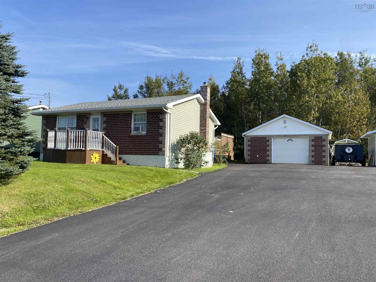 15 Moffatt Avenue, Sydney Mines, (MLS® 202320844) RE/MAX nova