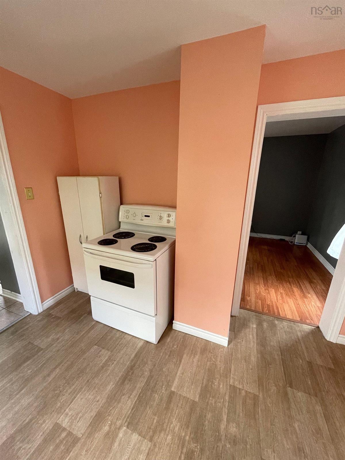 295 Whitney Avenue, Sydney, (MLS® 202320977) RE/MAX nova