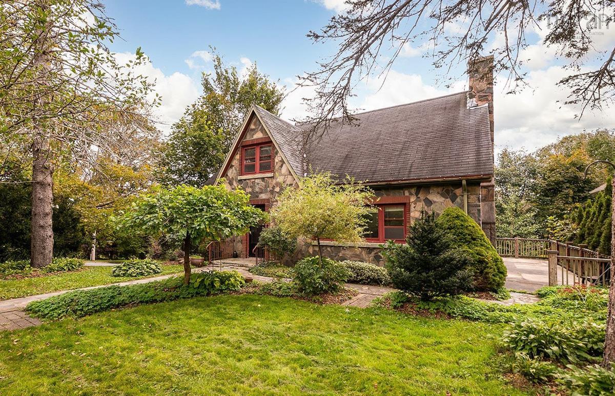 196 Crichton Avenue, Dartmouth, (MLS® 202323203) RE/MAX nova