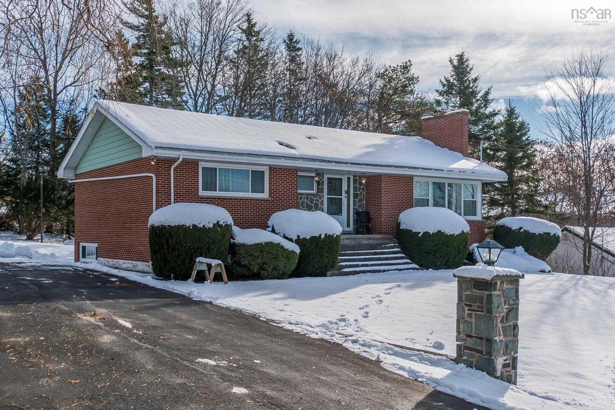 9 Oakdale Drive, Lower Sackville, (MLS® 202325489) RE/MAX nova