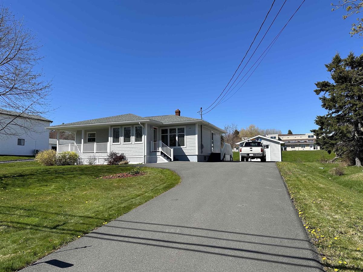 2304 Cowan Street, Westville, (MLS® 202410461) RE/MAX nova