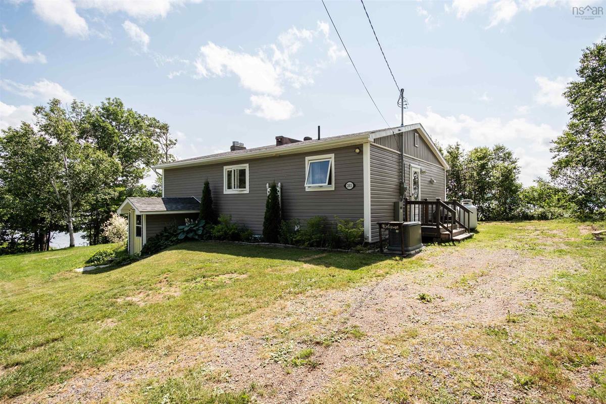 2811 Highway 395, East Lake Ainslie, (MLS® 202421752) RE/MAX nova