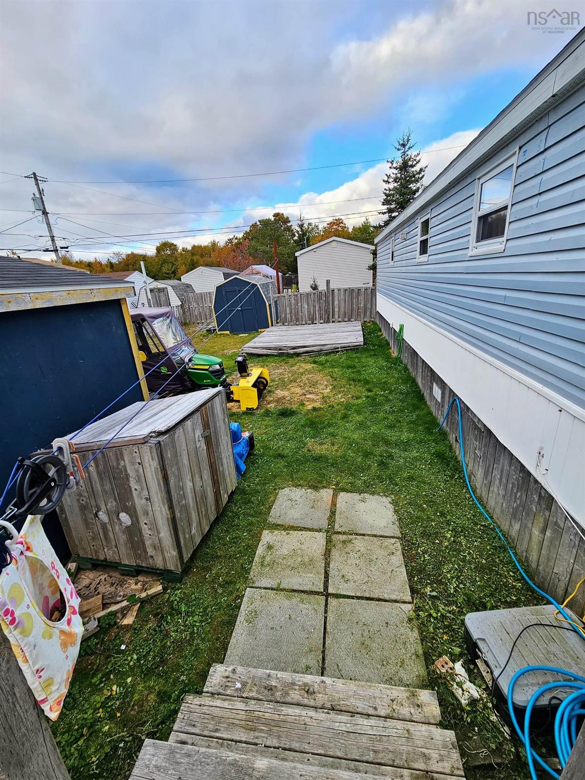  MLS ()