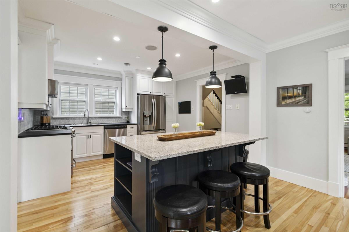  MLS ()