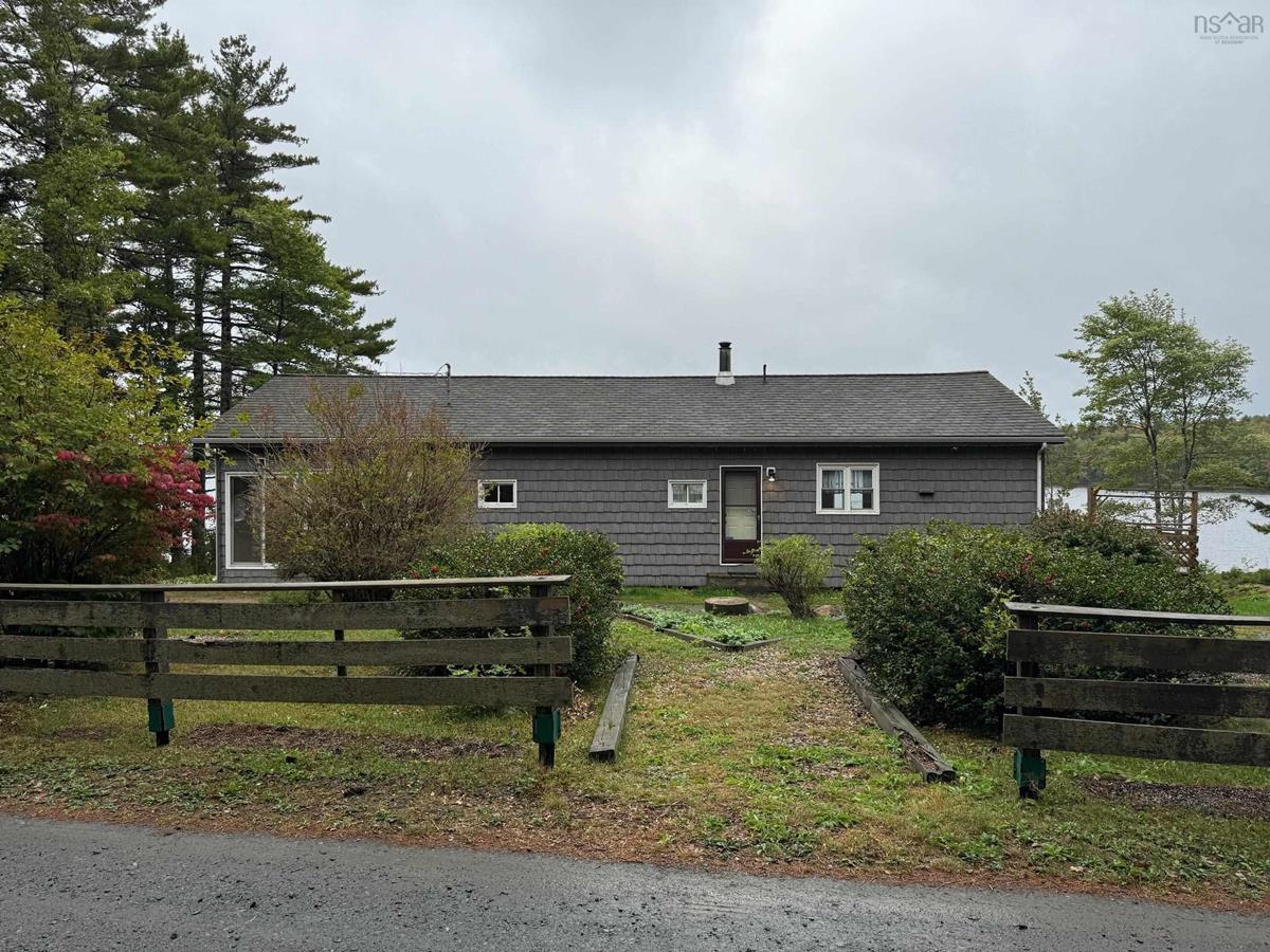 100 Lake Rd 100 Pernette Lake Road, Lake Centre, (MLS® 202524579) REMAX NOVA