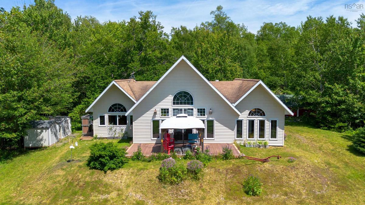 54 Beverlys Hill Road, Baddeck Inlet, (MLS® 202525022) REMAX NOVA