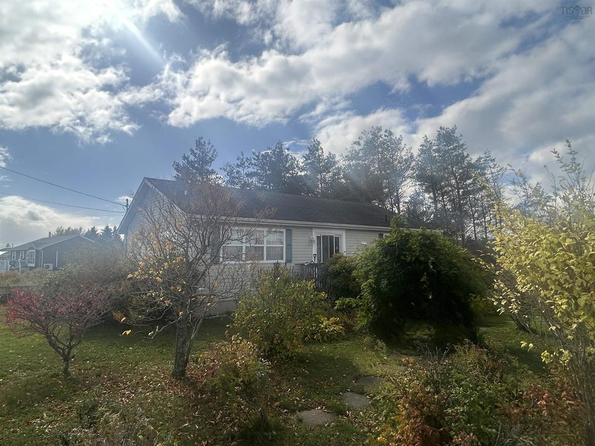 2157 Pine Ridge Rd 10 Pine Ridge Rd., Lower South River, (MLS® 202526237) REMAX NOVA
