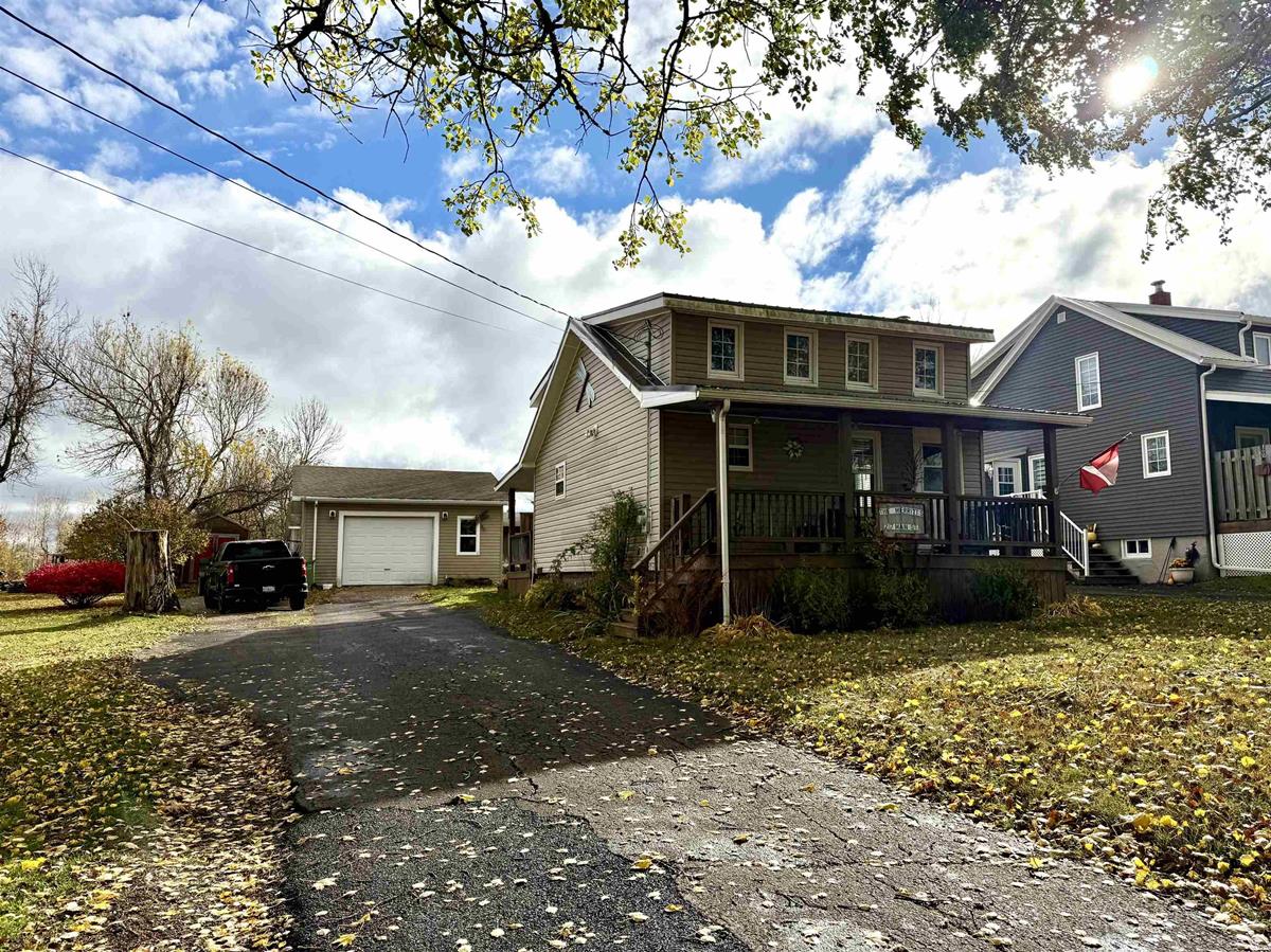 Spring Hill Main Street 217 Main Street, Springhill, (MLS® 202526736) REMAX NOVA