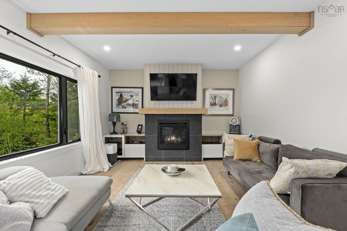  MLS ()