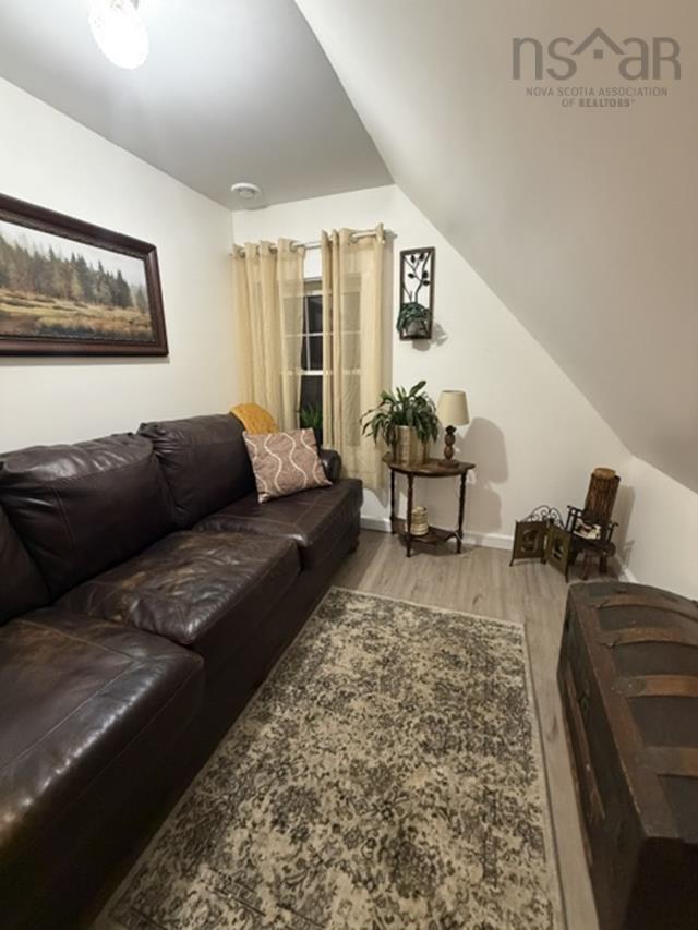  MLS ()