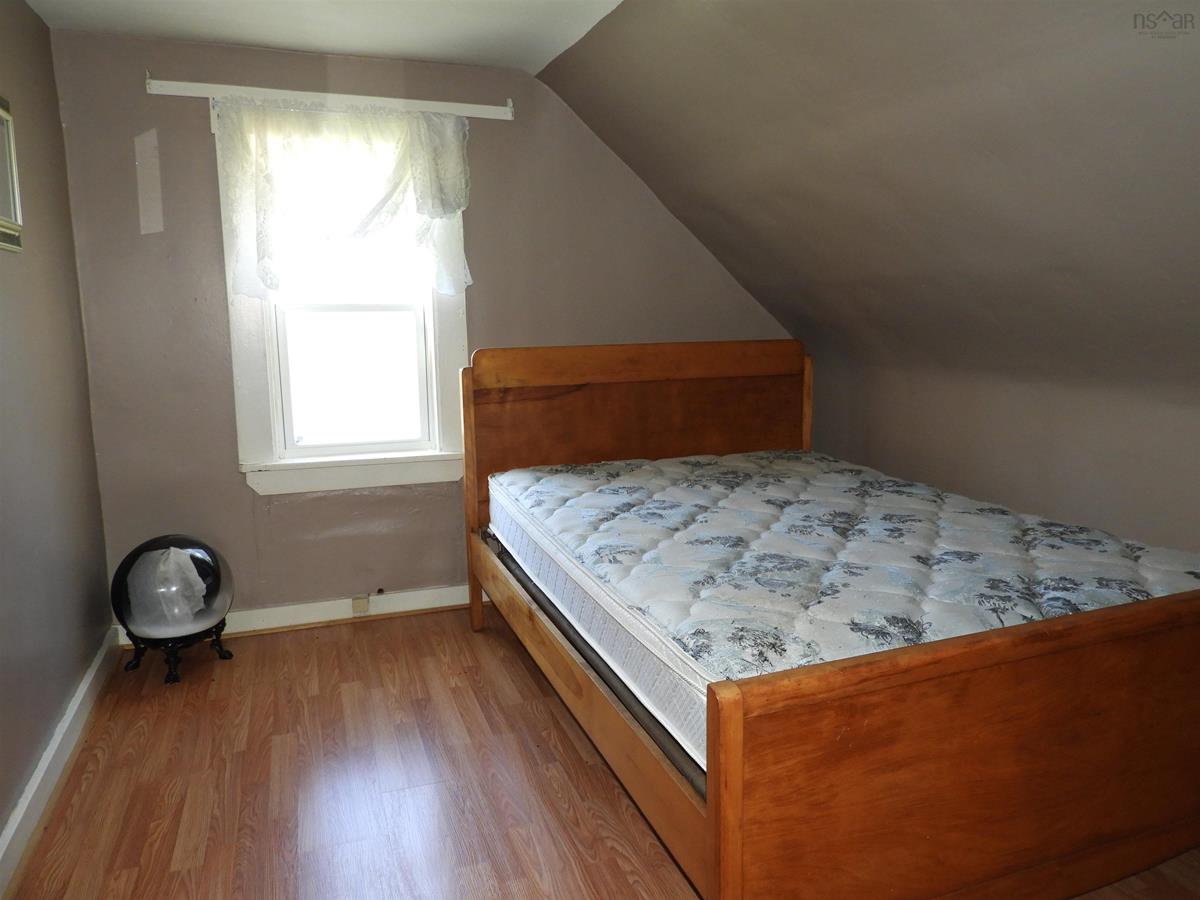  MLS ()
