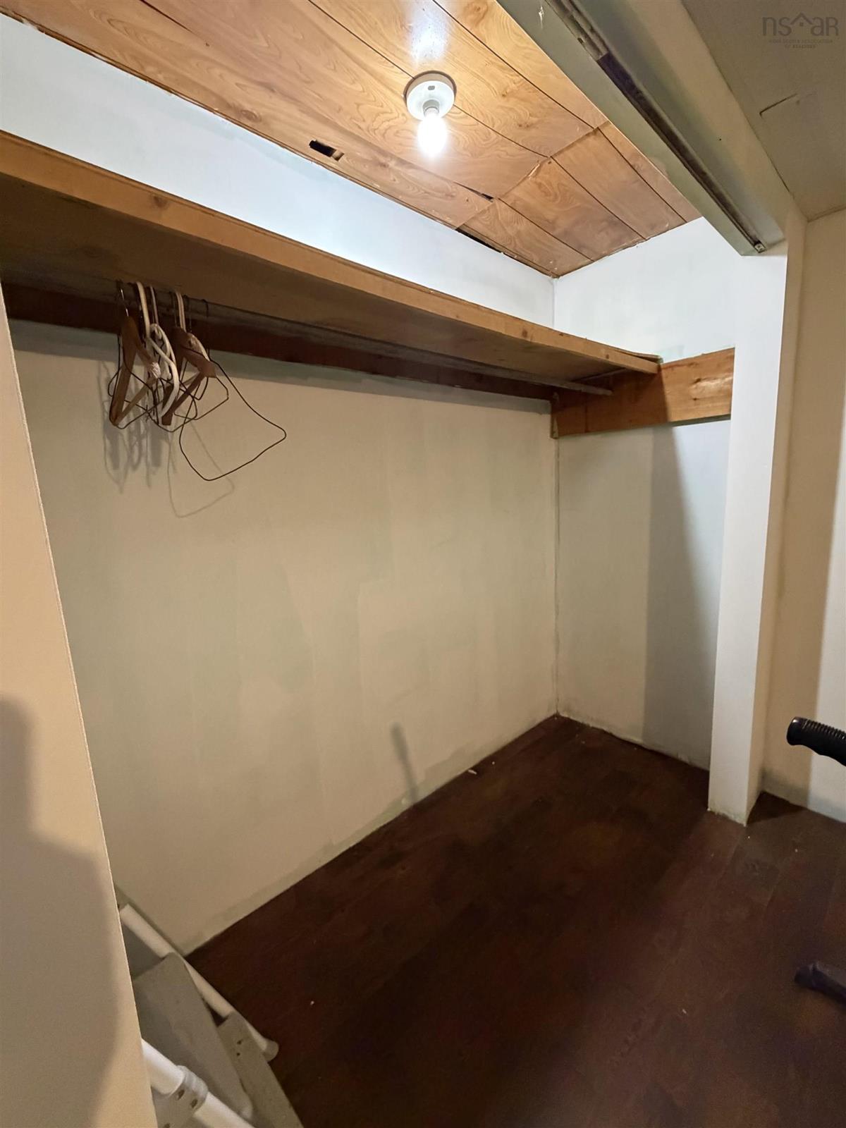  MLS ()