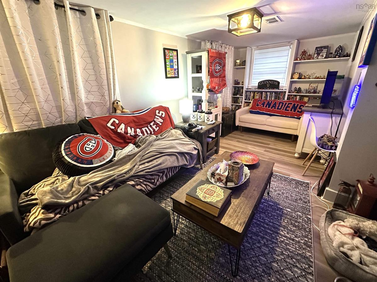  MLS ()
