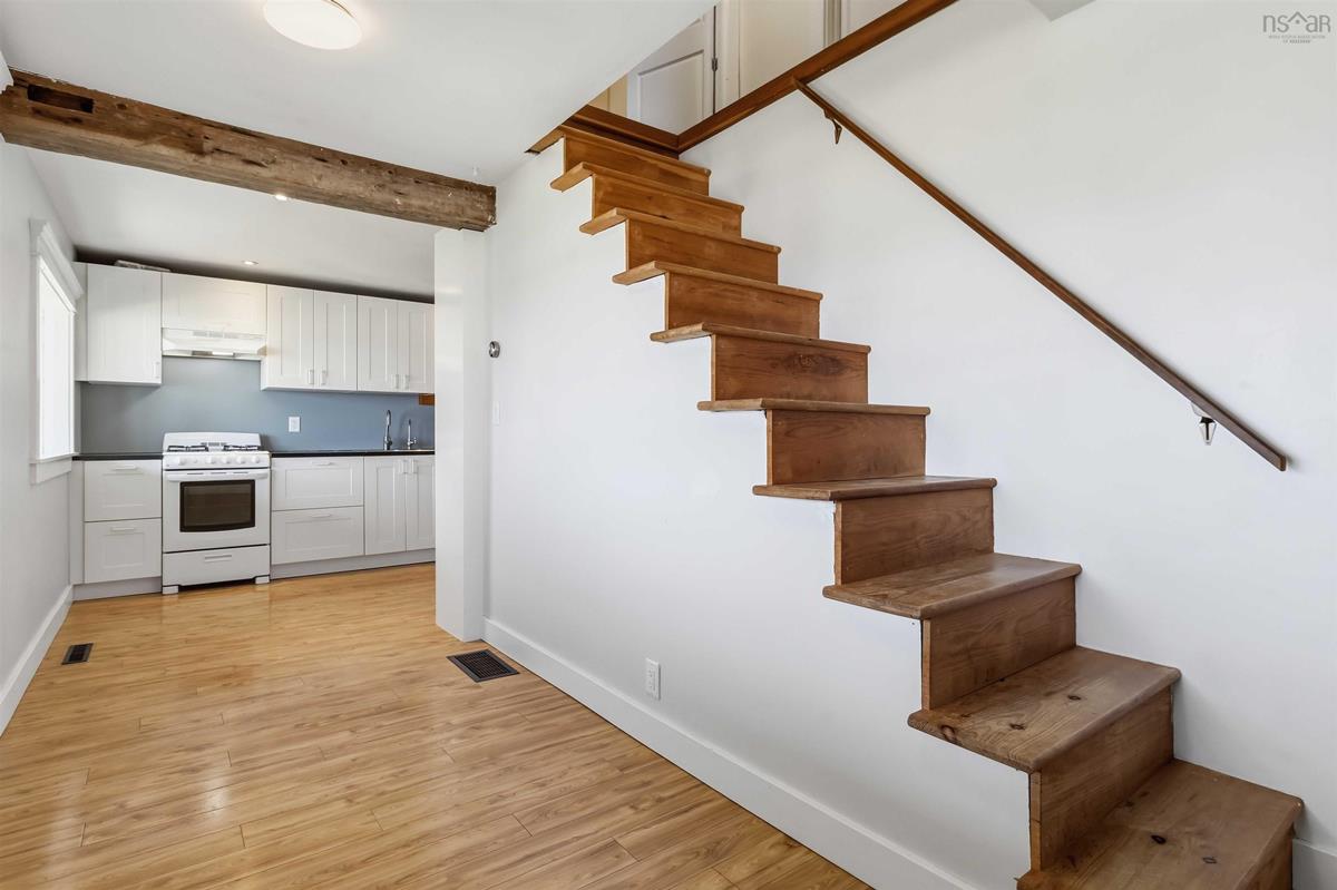  MLS ()