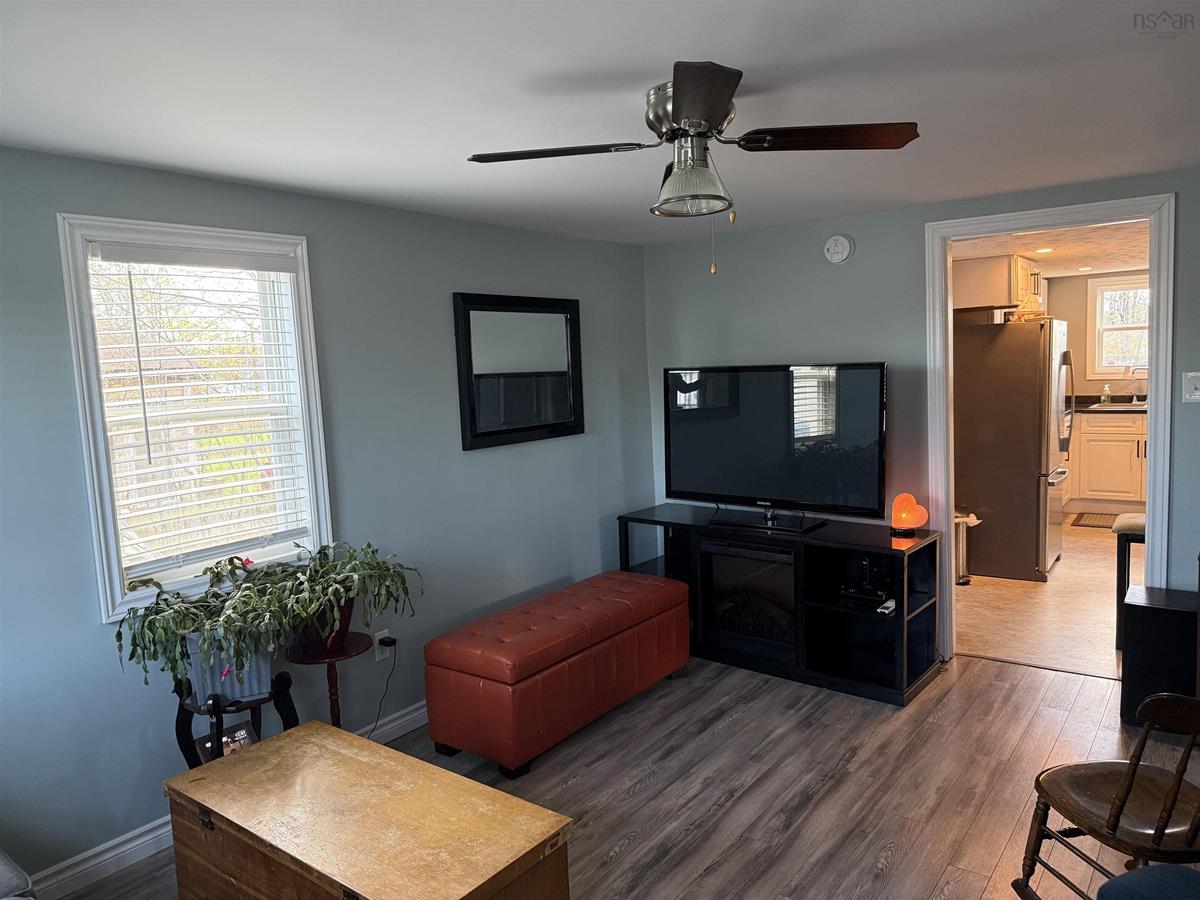  MLS ()