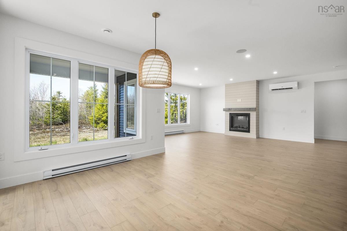  MLS ()