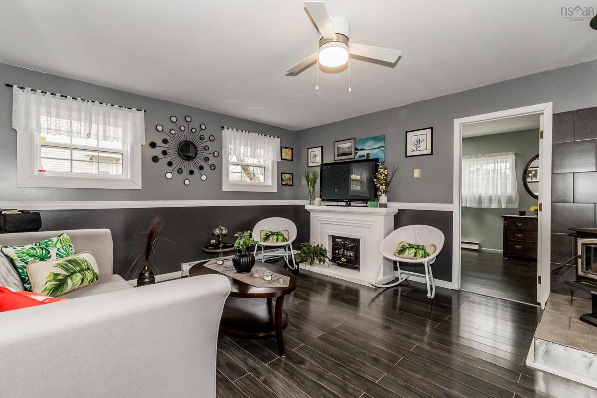  MLS ()