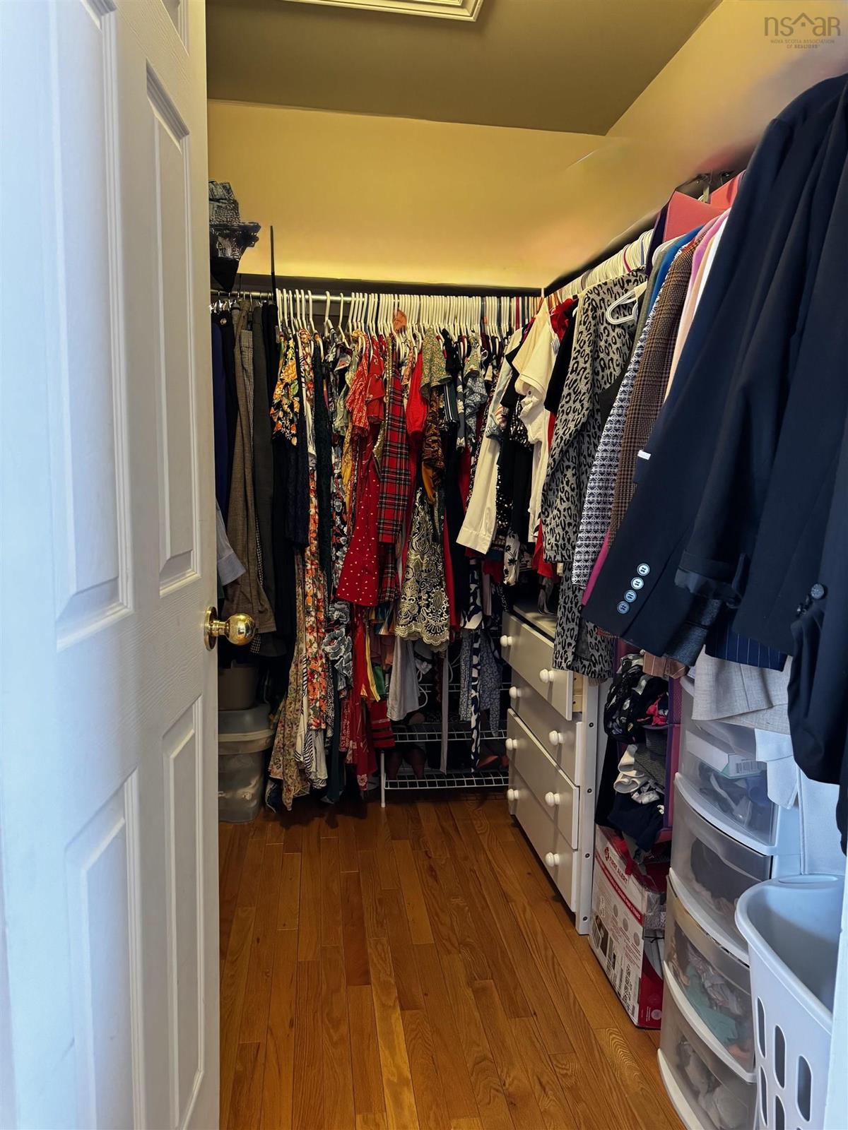  MLS ()