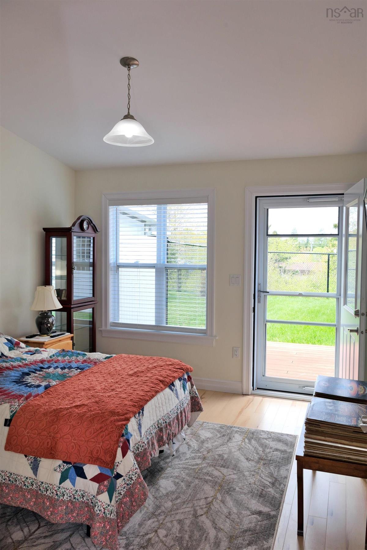 MLS ()