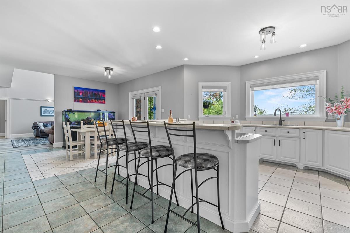  MLS ()
