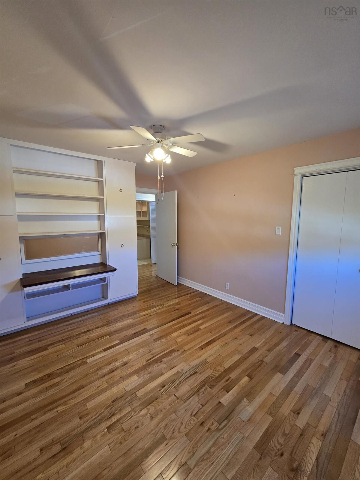  MLS ()