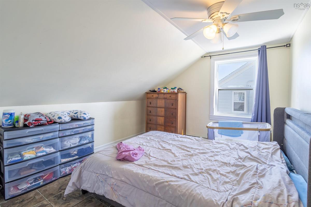 MLS ()