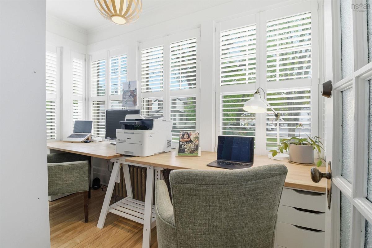  MLS ()