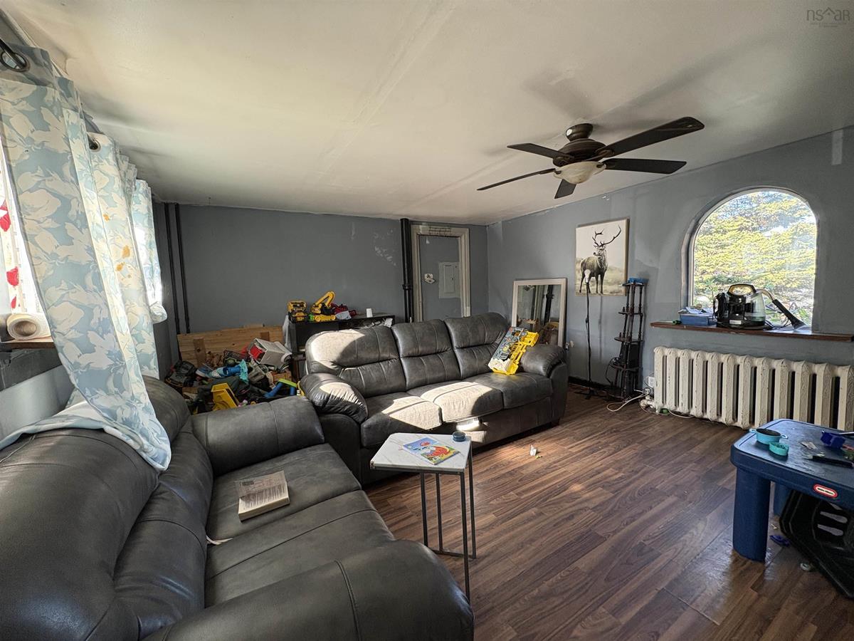  MLS ()