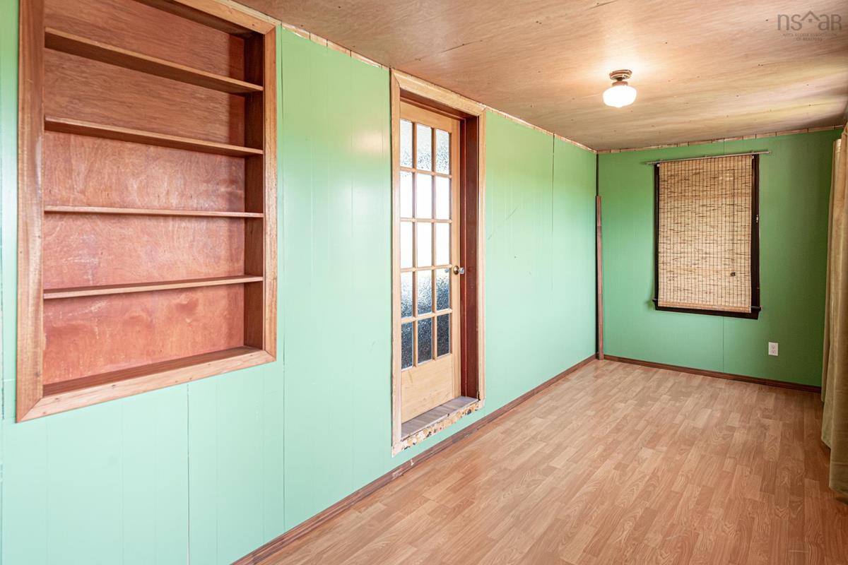  MLS ()