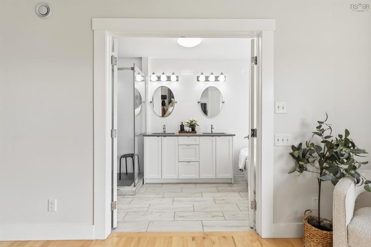  MLS ()