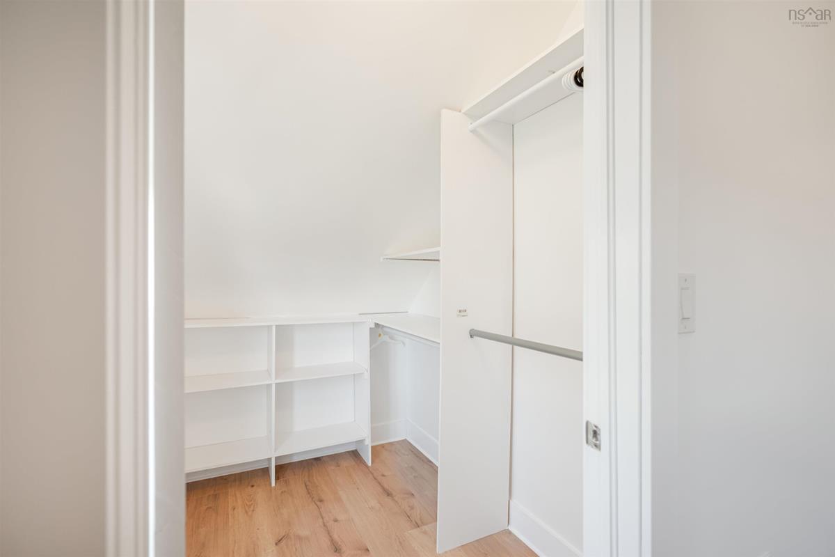  MLS ()