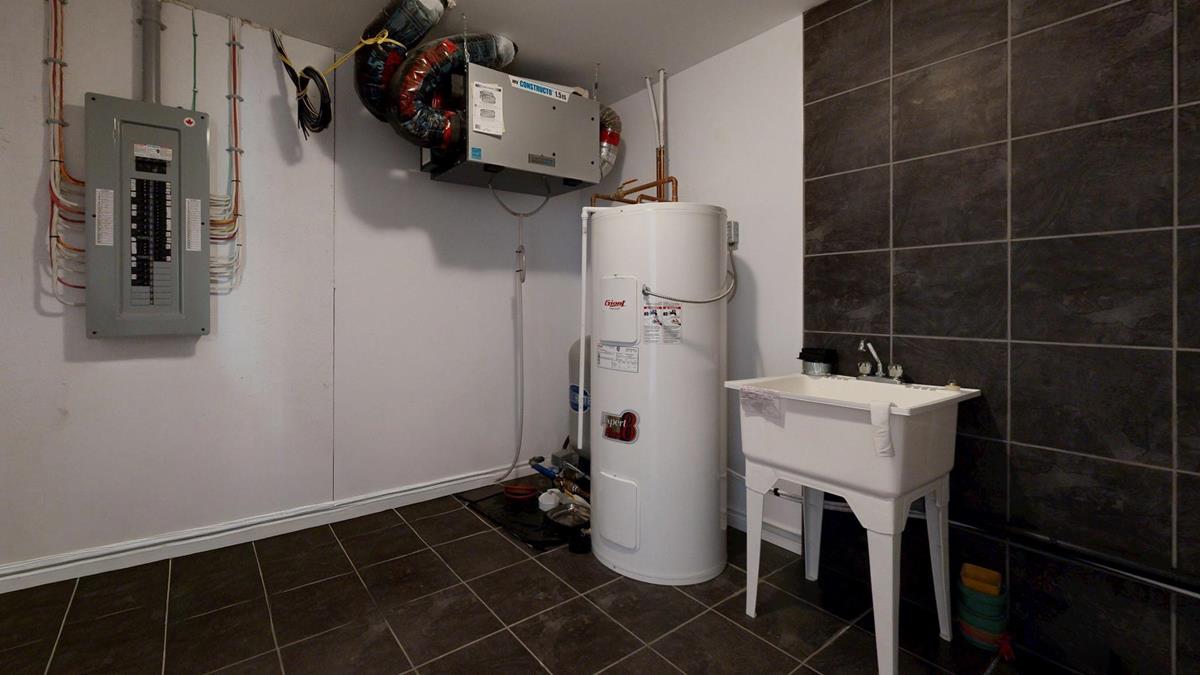  MLS ()