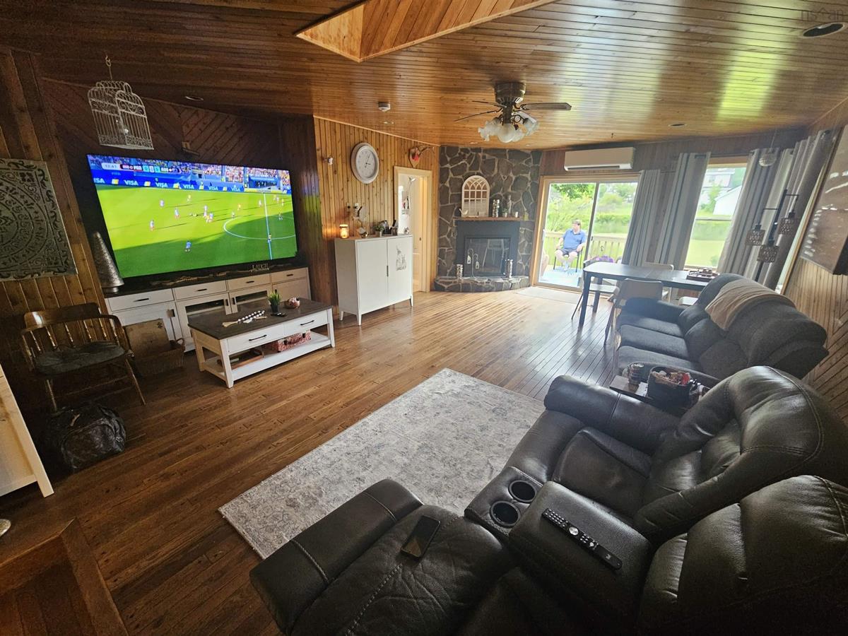  MLS ()