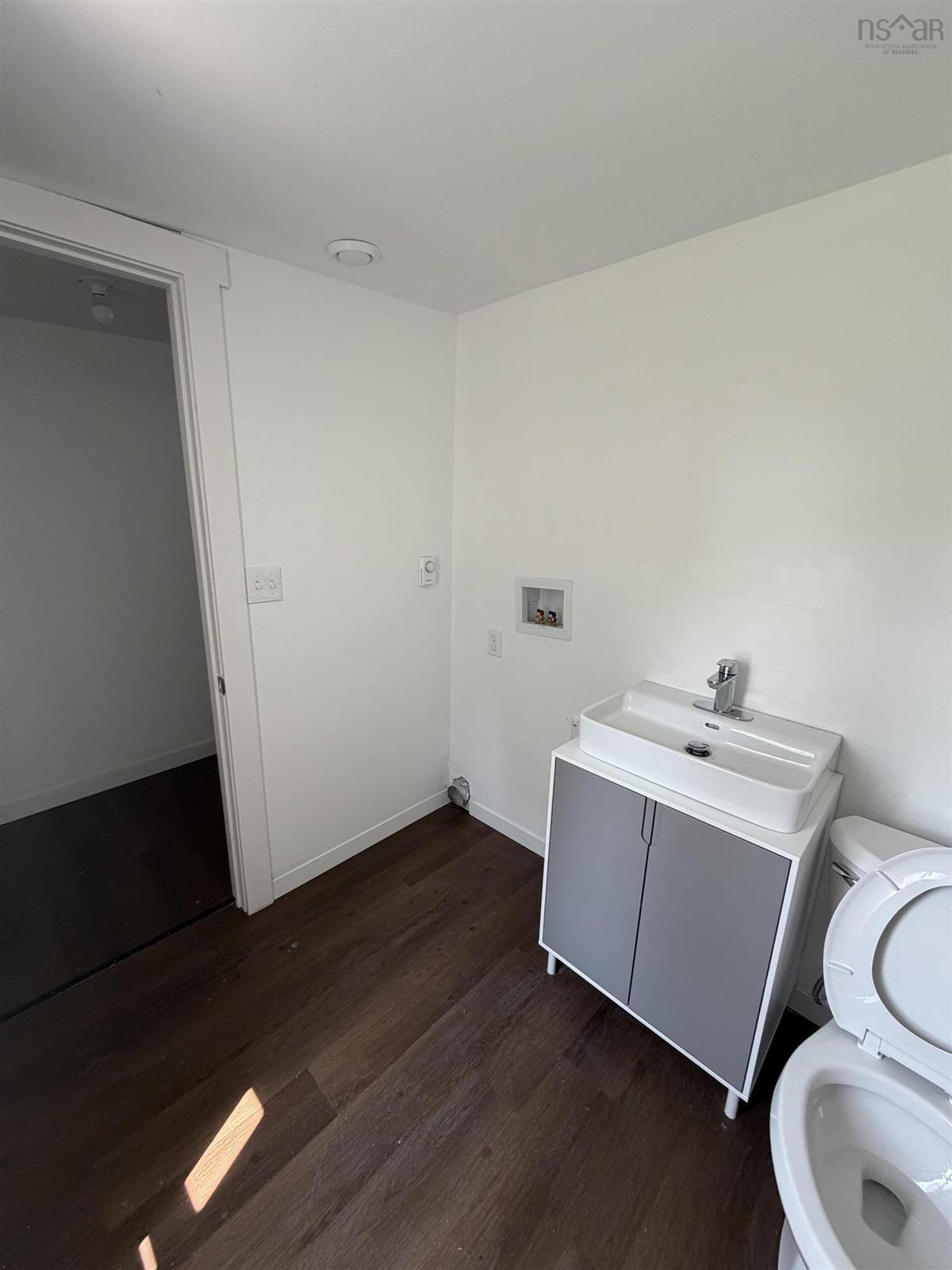  MLS ()