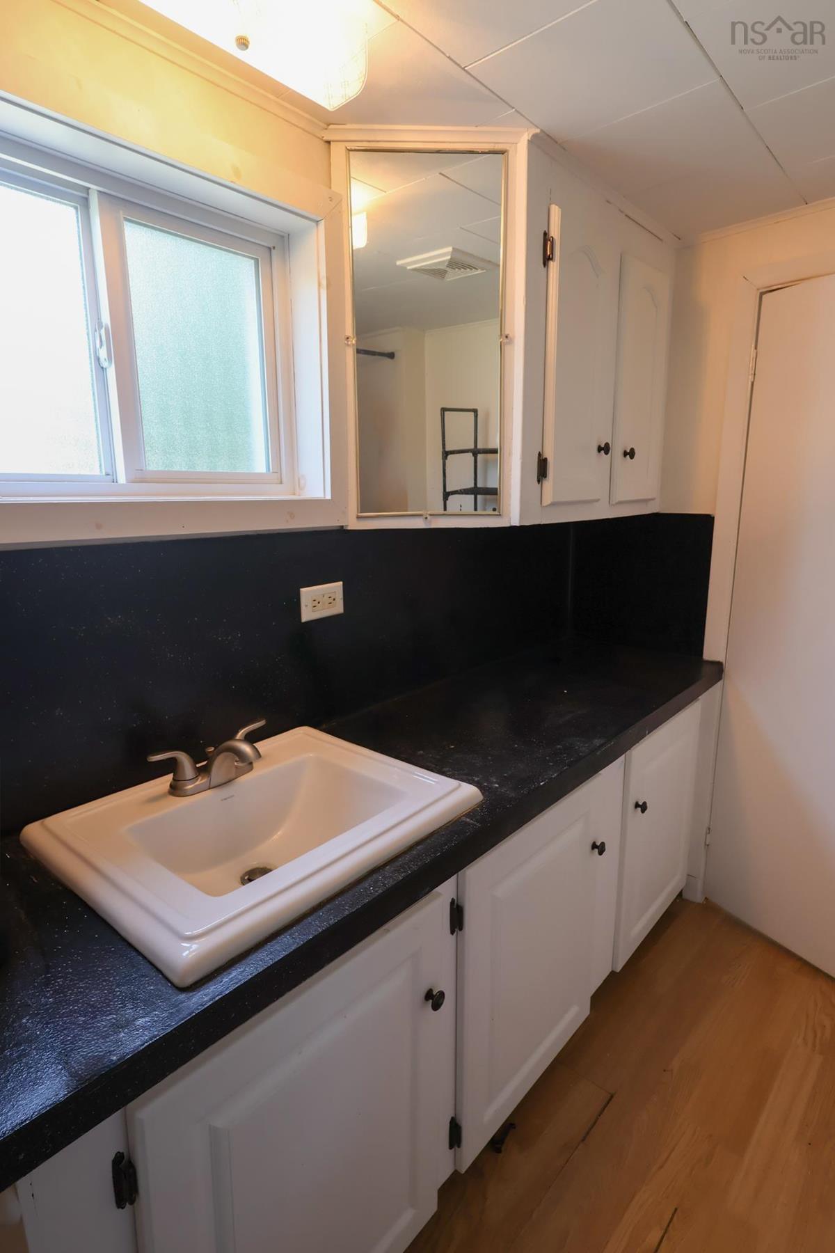  MLS ()