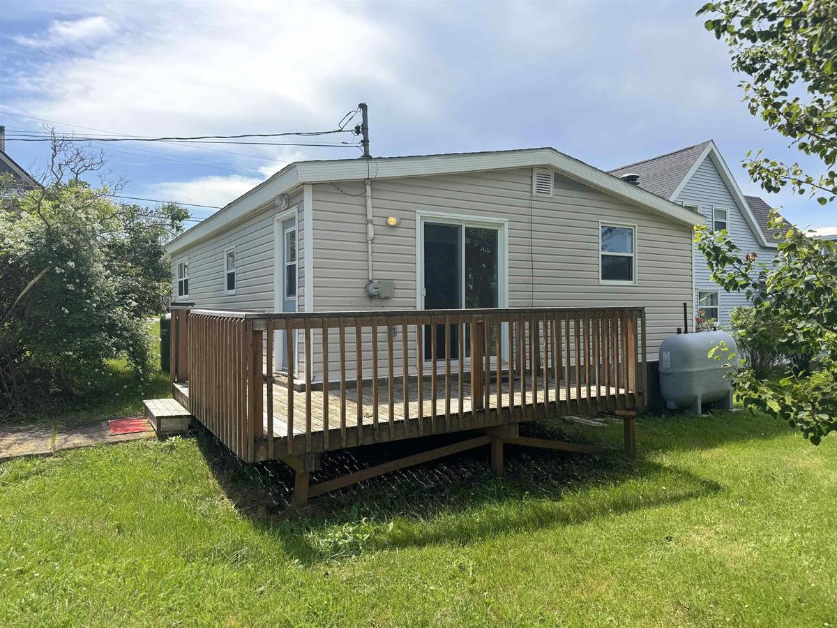  MLS ()
