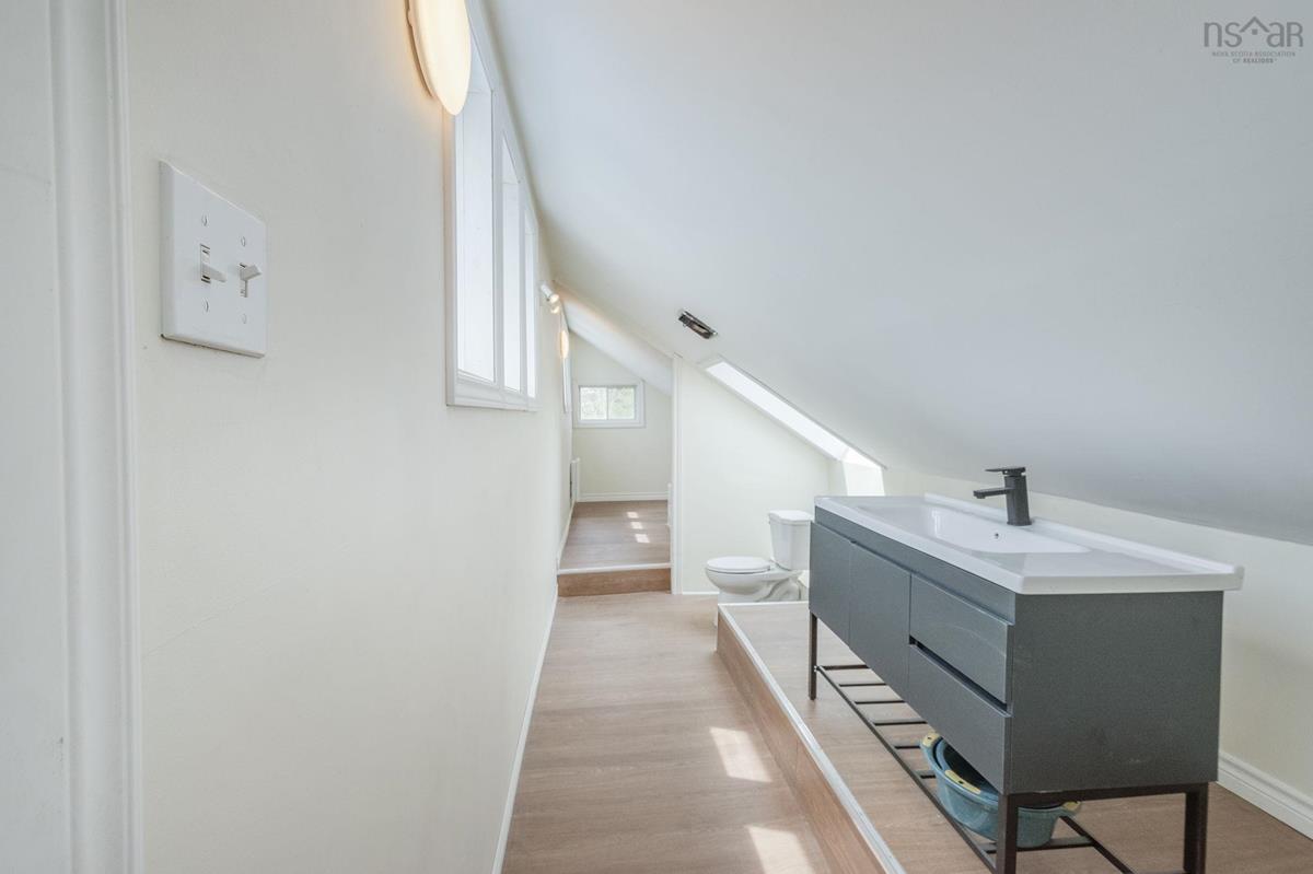  MLS ()