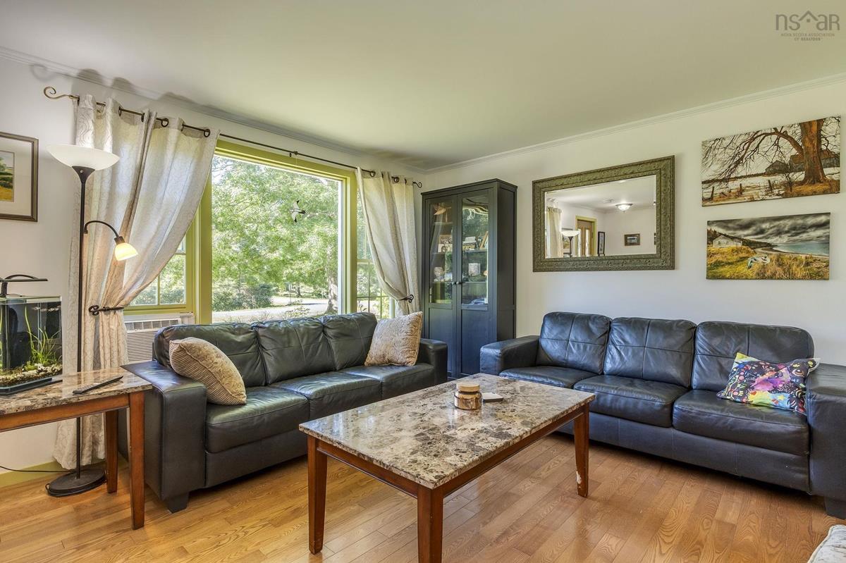  MLS ()