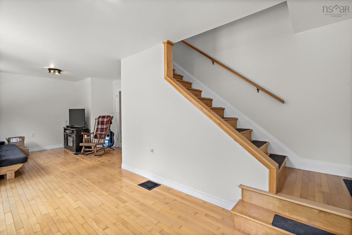  MLS ()