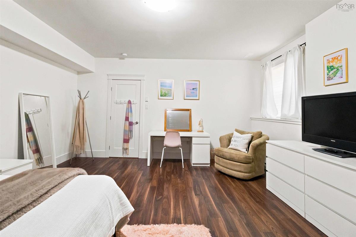  MLS ()