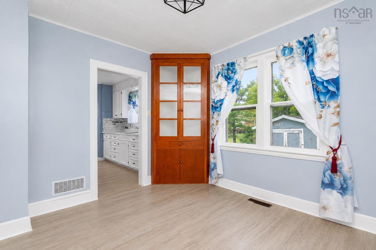  MLS ()