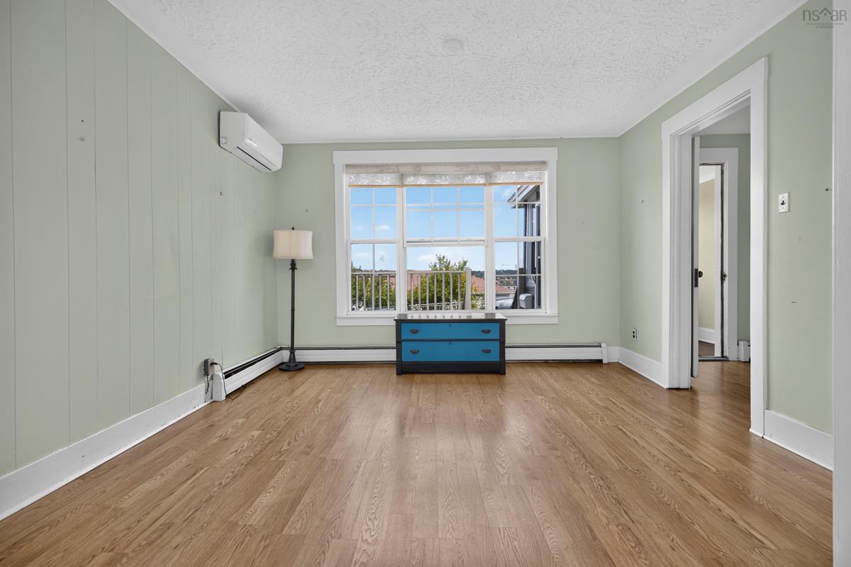  MLS ()