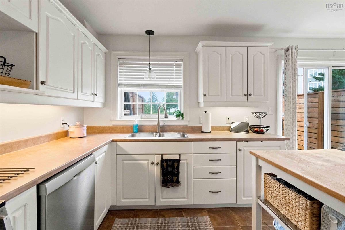  MLS ()