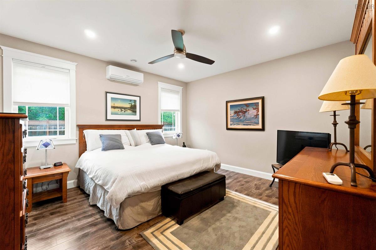  MLS ()