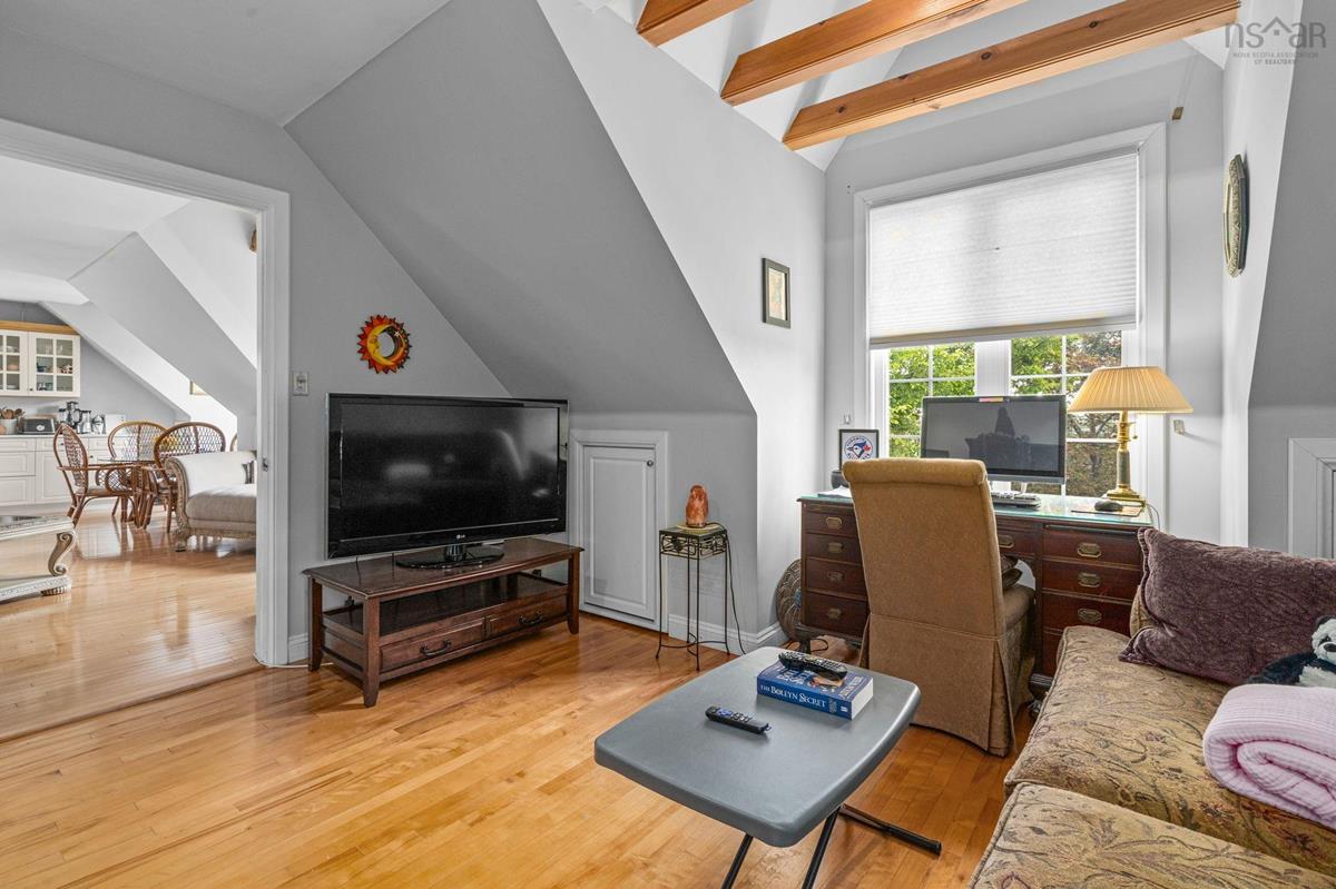  MLS ()